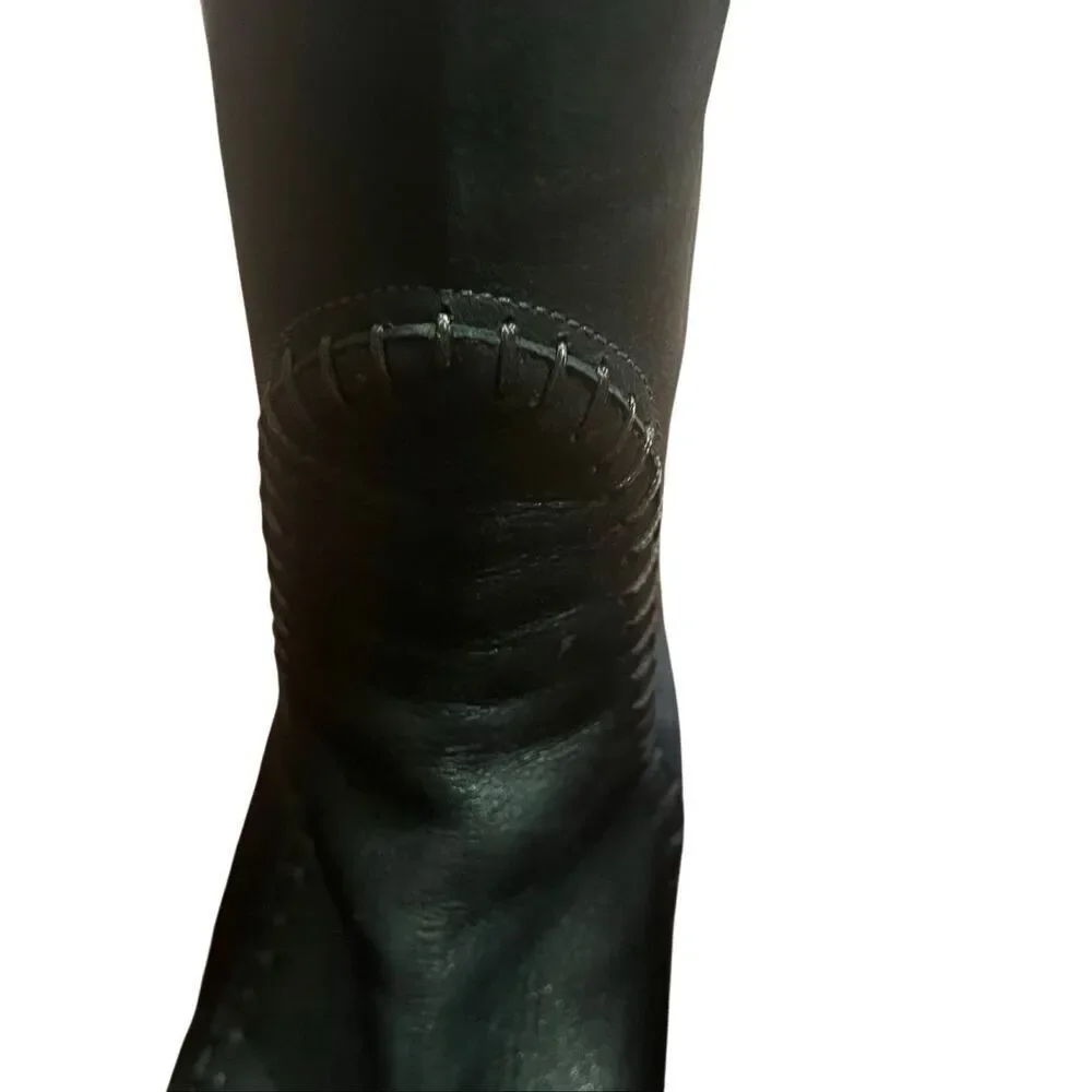 Jack Rogers knee length moccasin pull on   boots sz 8